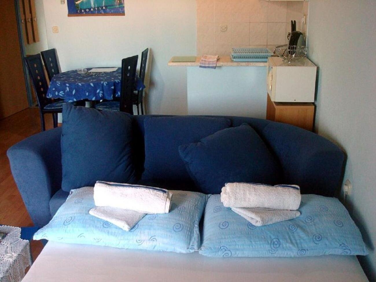 Apartments Mato Вис Екстериор снимка